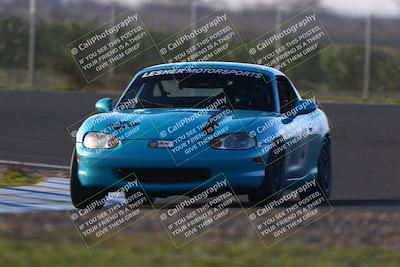 media/Jan-18-2026-CalClub SCCA (Sun) [[8bc6468723]]/Group 7 Race/Turn 1/